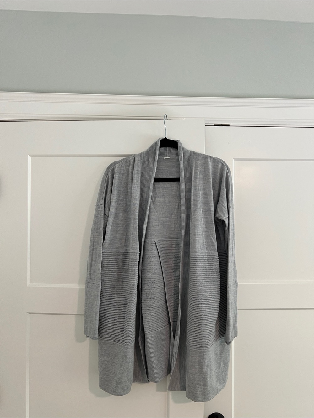 Lululemon cardigan split back sweater 8